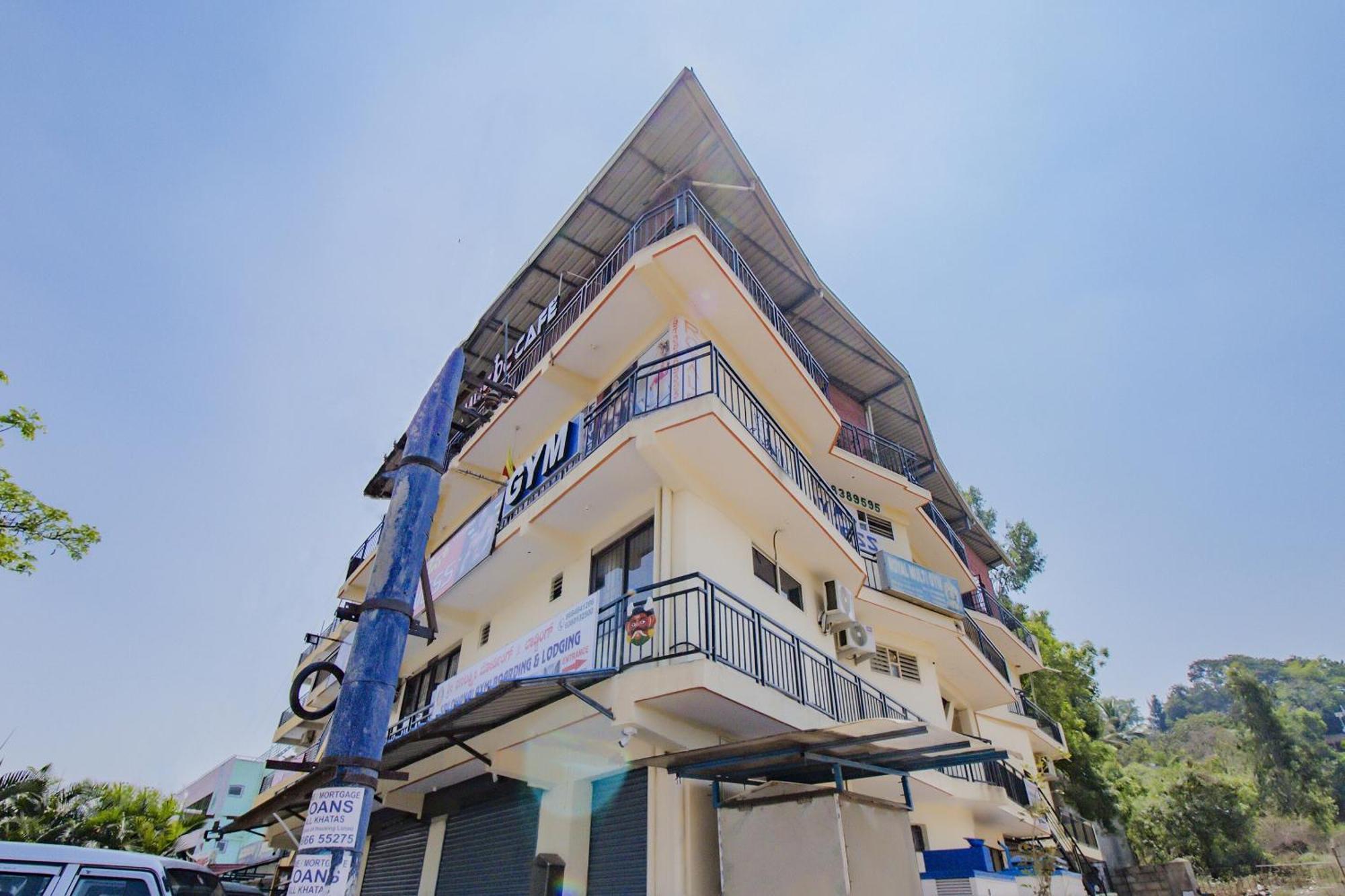 Oyo 79181 Sri Dhanalakshmi Boarding & Lodging Bangalore Exterior foto